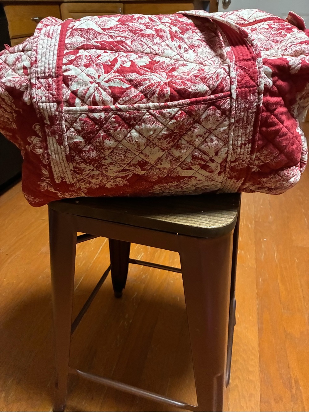 Pottery Barn Red White Toile Quilted Travel Duffle Weekender Overnight Bag 2006